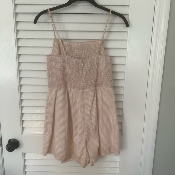 Urban Outfitters Smocked Gingham Skort Romper - Picture 4 of 9